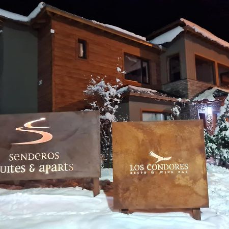 Senderos Aparts & Suites El Chalten Esterno foto