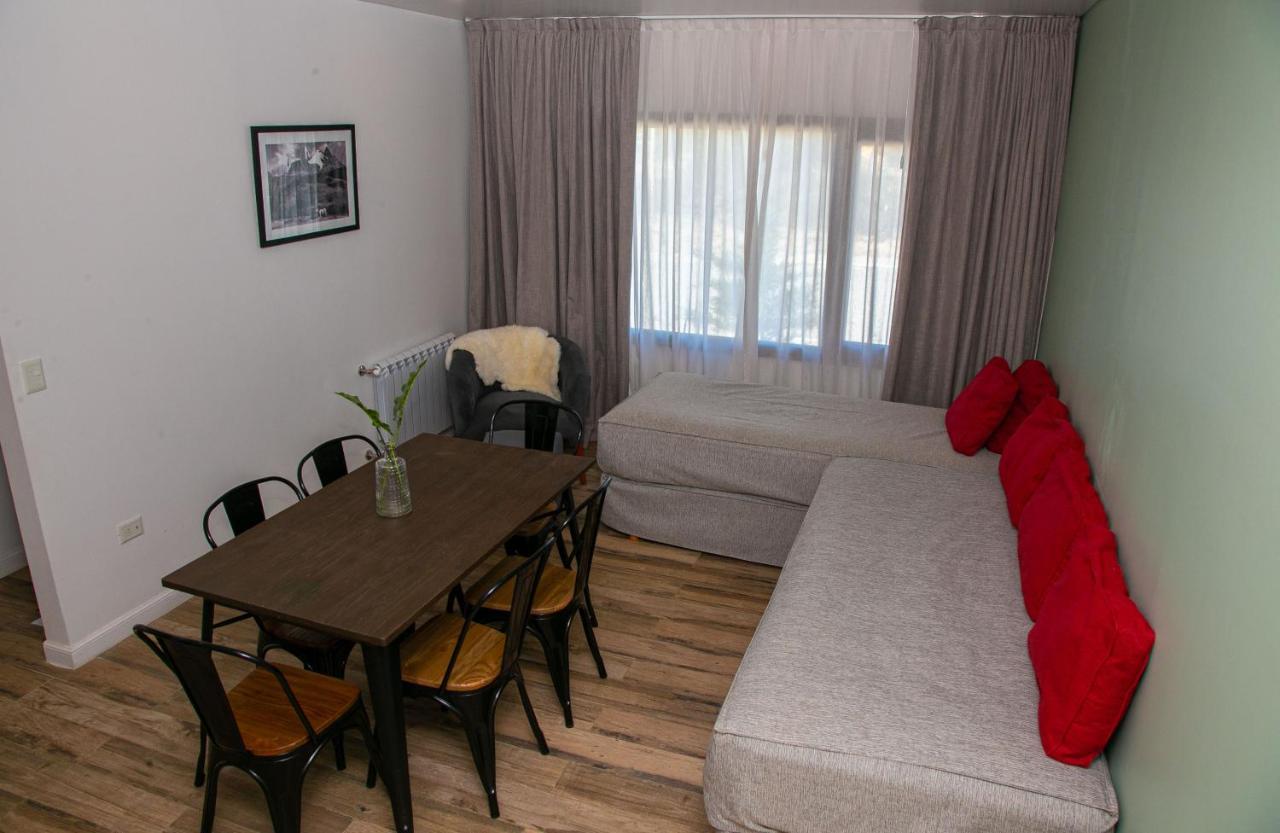Senderos Aparts & Suites El Chalten Esterno foto