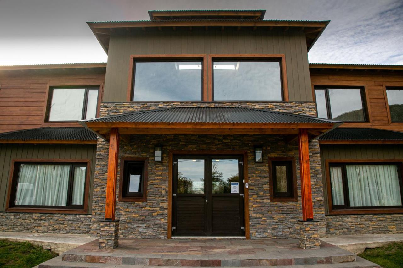Senderos Aparts & Suites El Chalten Esterno foto