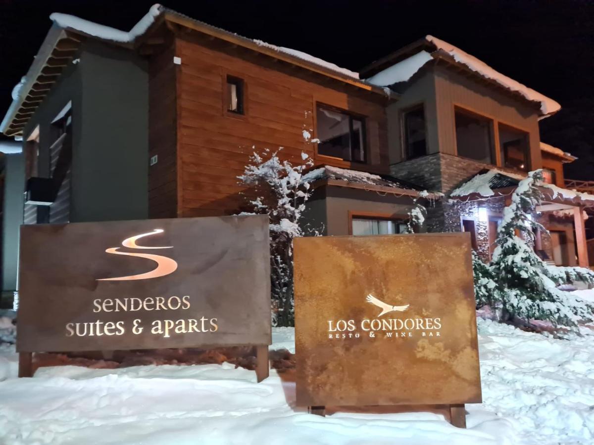 Senderos Aparts & Suites El Chalten Esterno foto
