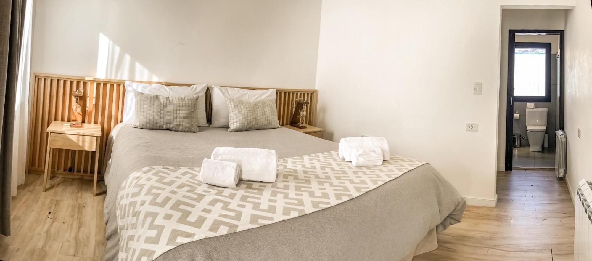 Senderos Aparts & Suites El Chalten Esterno foto